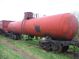 Tank car, 750&nbsp;mm (2&nbsp;ft&nbsp;5+1⁄2&nbsp;in) gauge
