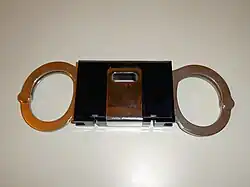 The box is closed and fixed with the metallic slider.