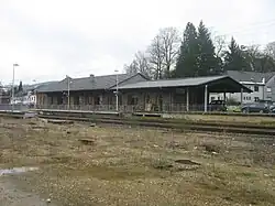 The closed freight loading ramp