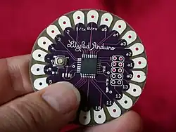 Arduino LilyPad 00[50] (rev 2007) (No USB)
