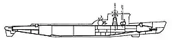 A line drawing of a submarine. From the bow, the hull curves to be flat before reaching a long sail; it then flattens again and continues to the stern of the ship.